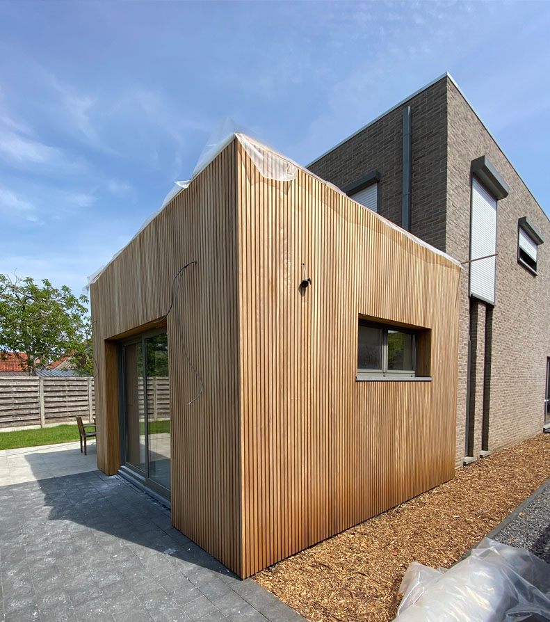 Ombouwen terras naar bureau