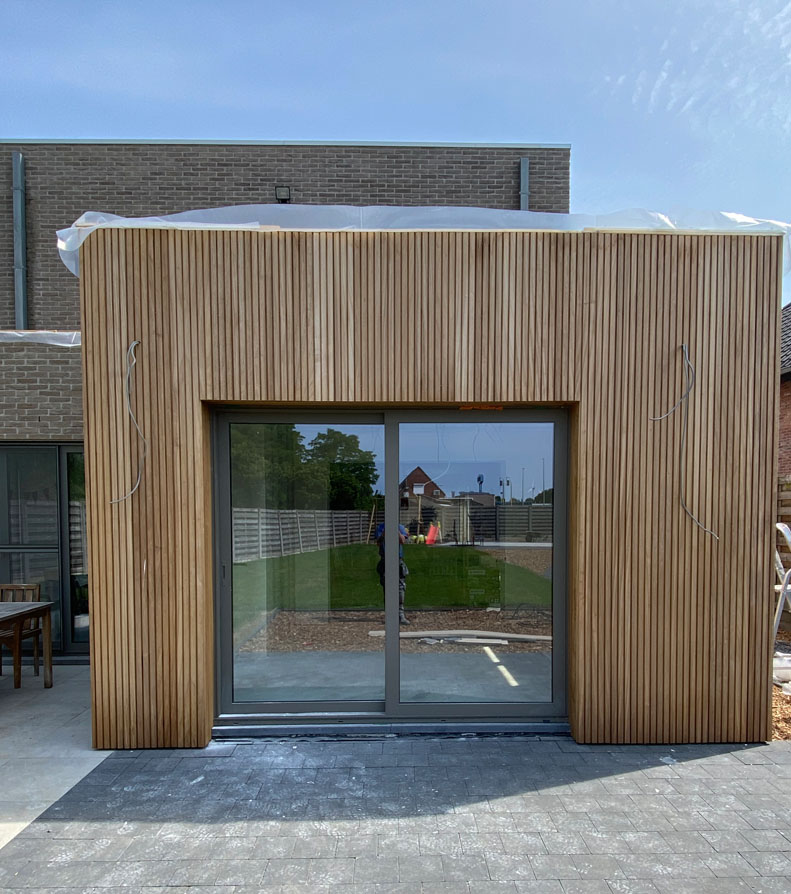 Ombouwen terras naar bureau